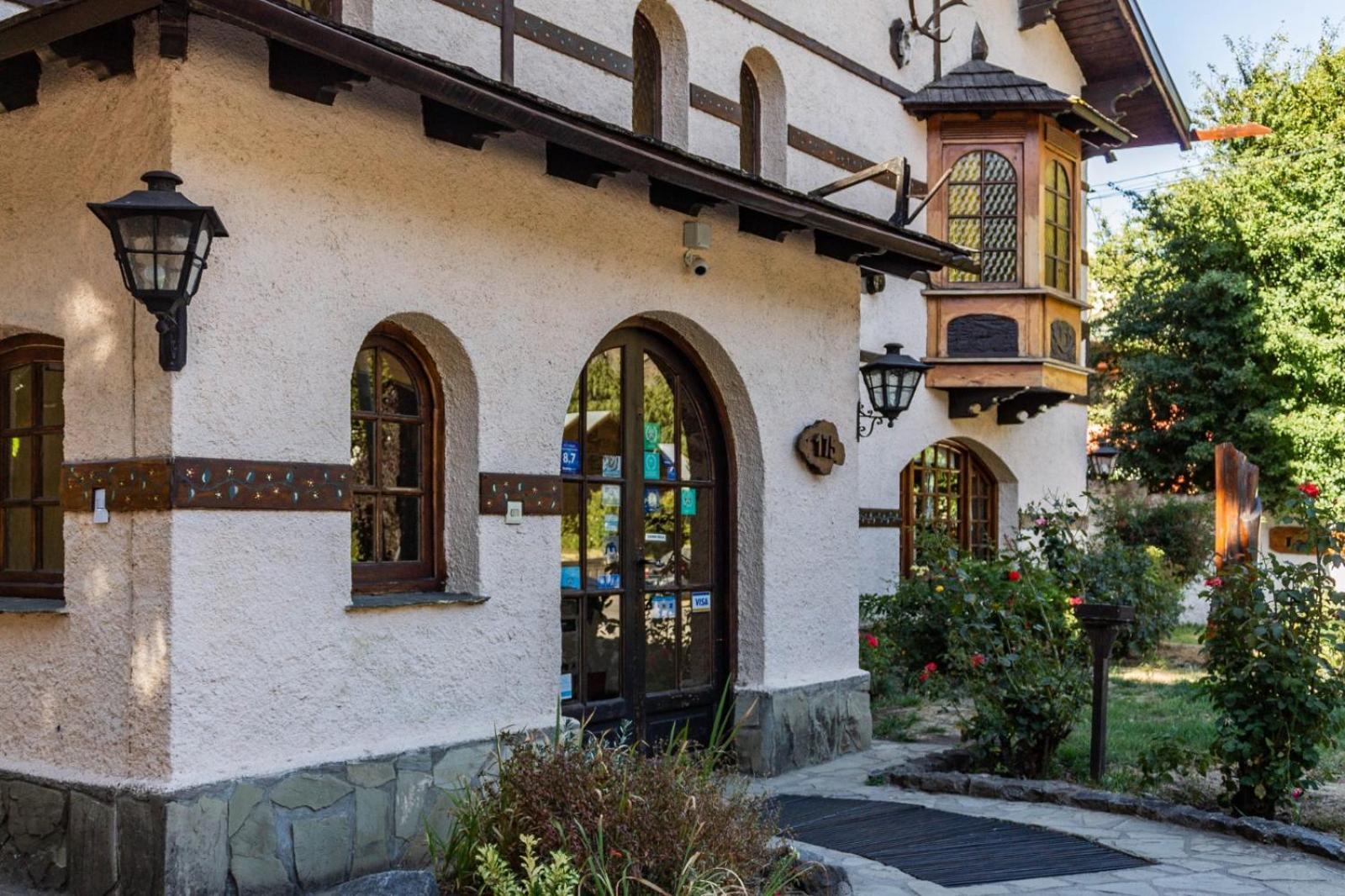 Hosteria La Posta Del Cazador San Martín de los Andes Exterior foto