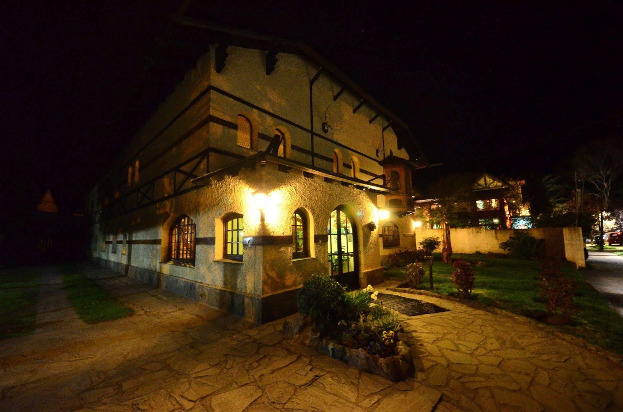 Hosteria La Posta Del Cazador San Martín de los Andes Exterior foto