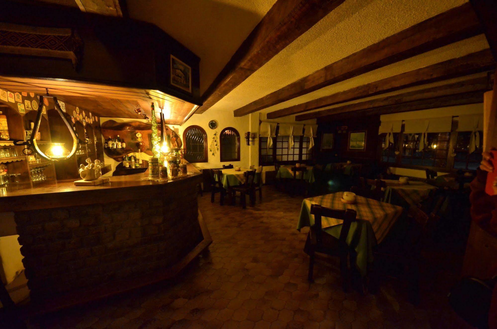 Hosteria La Posta Del Cazador San Martín de los Andes Exterior foto